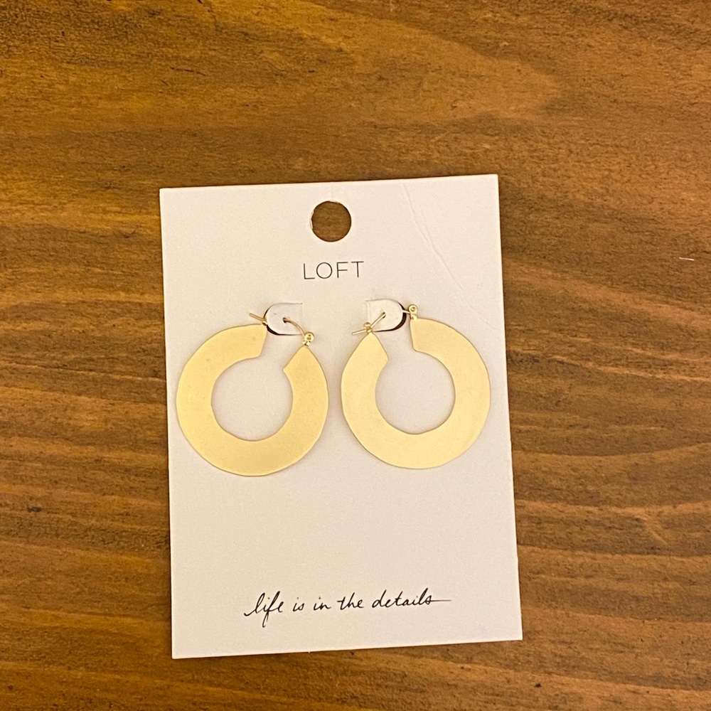 Loft flat hoop earring - Picture 7 of 7